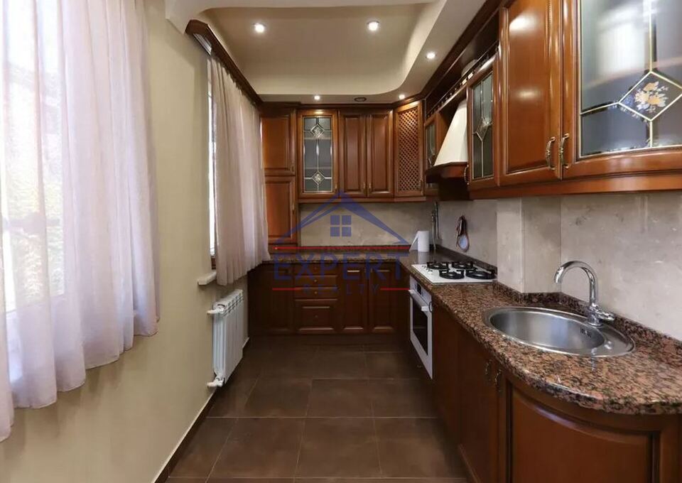 ԱՋԱՓՆՅԱԿ, ԼԵՆԻՆԳՐԱԴՅԱՆ ՓՈՂՈՑ, 3 ՍԵՆՅԱԿ