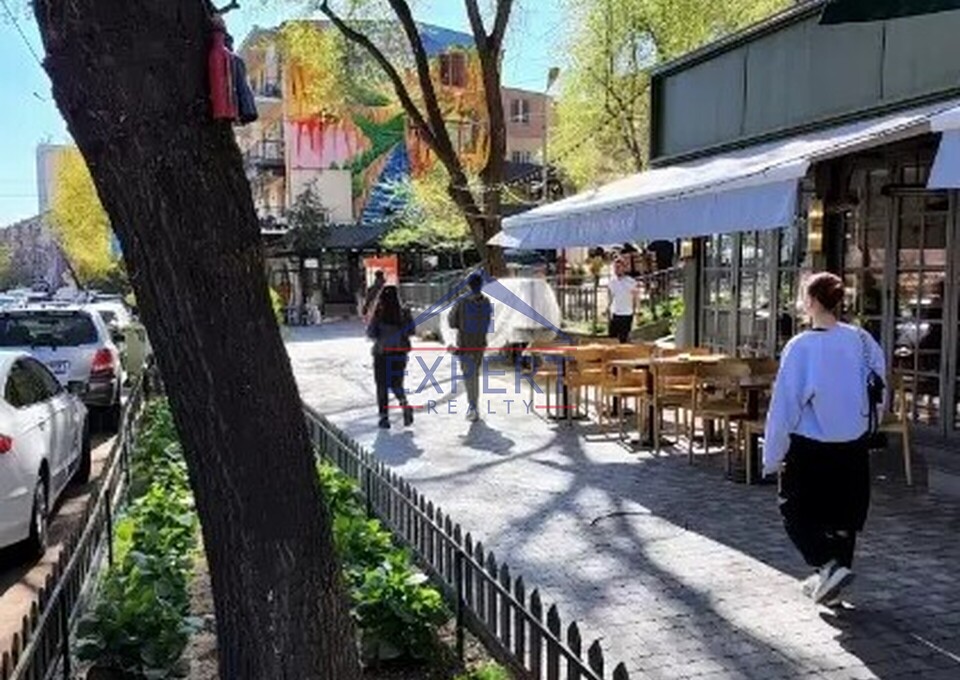 ԿԵՆՏՐՈՆ, ՍԱՐՅԱՆ ՓՈՂՈՑ, 2 ՍԵՆՅԱԿ