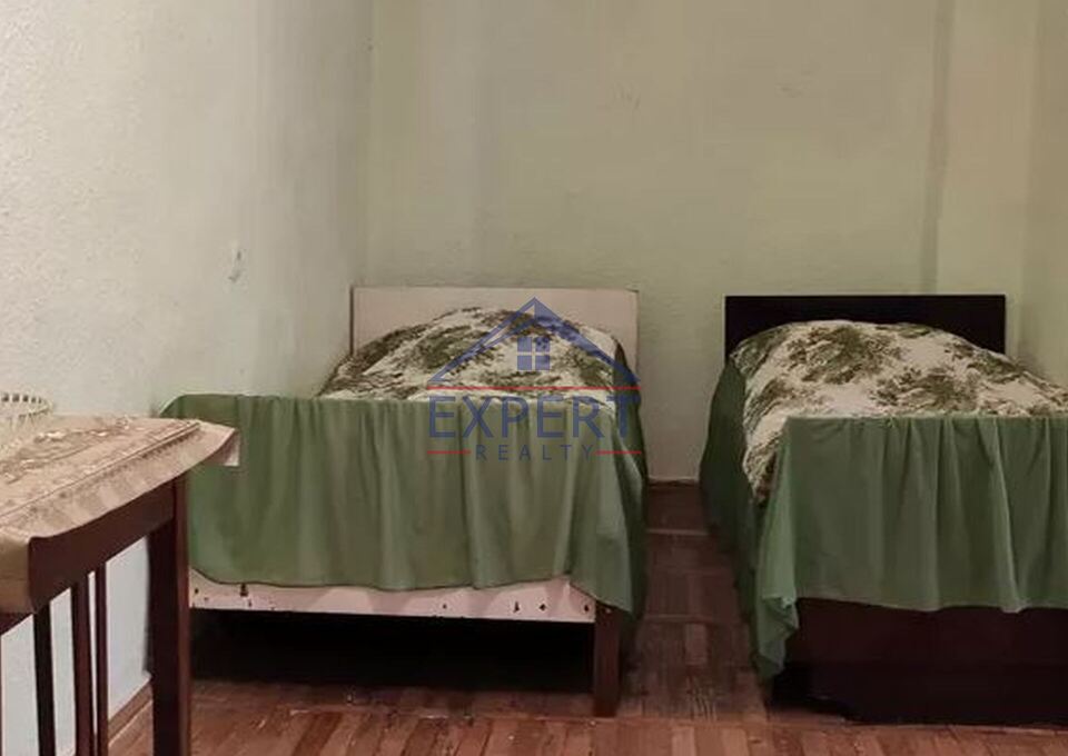 ԱՐԱԲԿԻՐ, ԱՐԱՄ ԽԱՉԱՏՐՅԱՆ ՓՈՂՈՑ, 3 ՍԵՆՅԱԿ