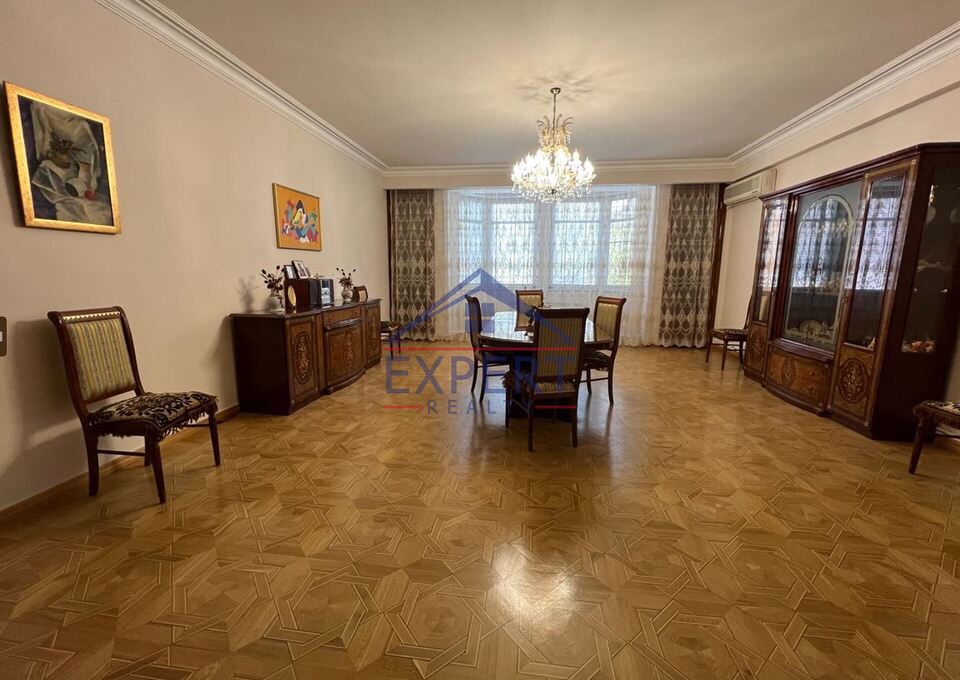 ԿԵՆՏՐՈՆ, ԶԱՔՅԱՆ ՓՈՂՈՑ, 3 ՍԵՆՅԱԿ