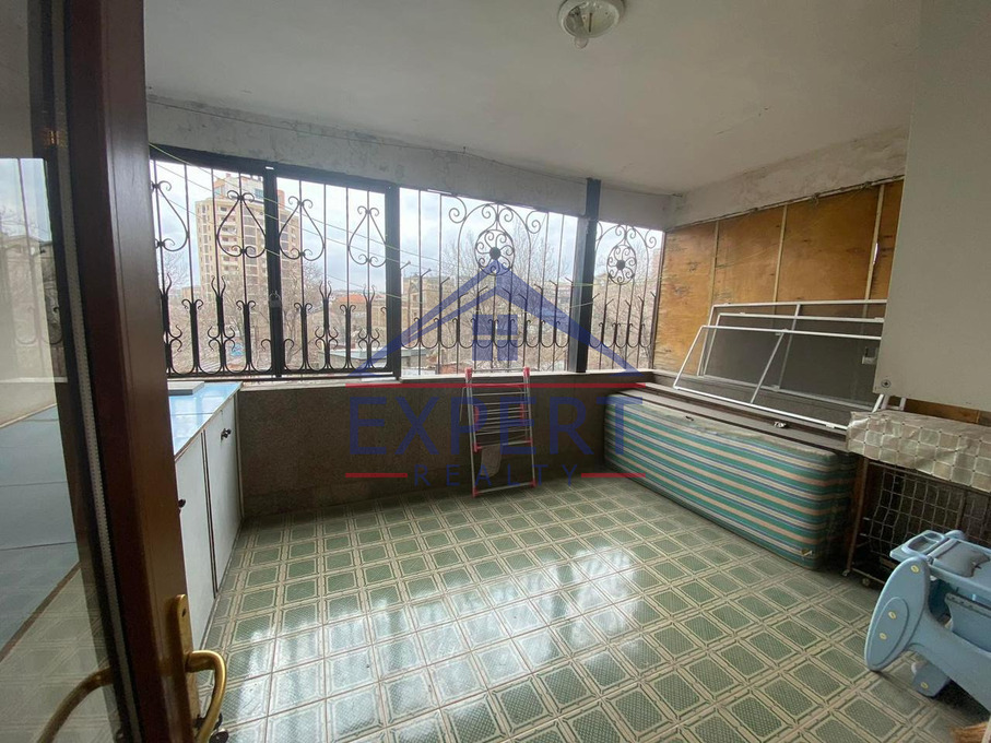 ԱՐԱԲԿԻՐ, ԱՐԱՄ ԽԱՉԱՏՐՅԱՆ ՓՈՂՈՑ, 3 ՍԵՆՅԱԿ
