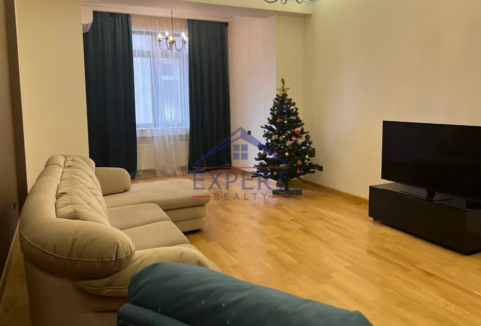 ԿԵՆՏՐՈՆ, ԱՐԱՄԻ ՓՈՂՈՑ, 4 ՍԵՆՅԱԿ