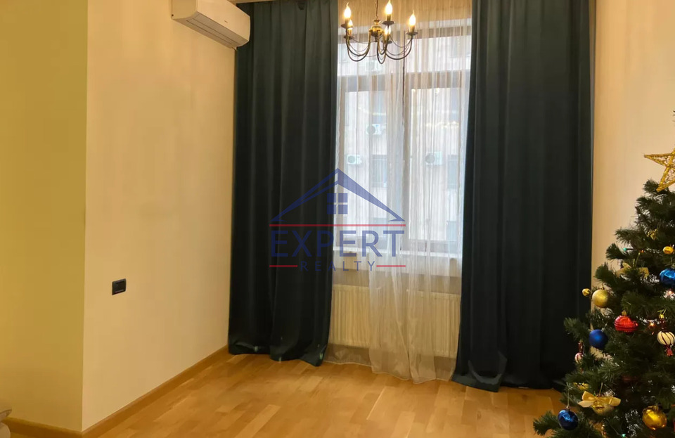 ԿԵՆՏՐՈՆ, ԱՐԱՄԻ ՓՈՂՈՑ, 4 ՍԵՆՅԱԿ