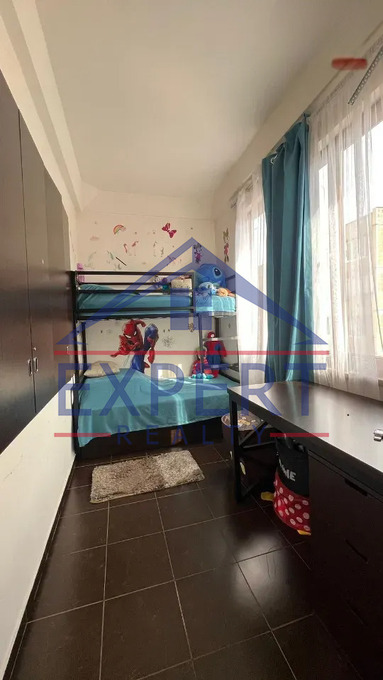 ԷՐԵԲՈՒՆԻ, ԱԹՈՅԱՆ ՓՈՂՈՑ, 3 ՍԵՆՅԱԿ