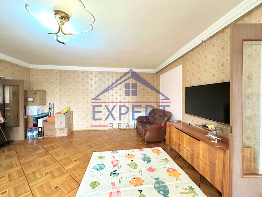 ԱՐԱԲԿԻՐ, ԱԶԱՏՈՒԹՅԱՆ ՊՈՂՈՏԱ, 3 ՍԵՆՅԱԿ