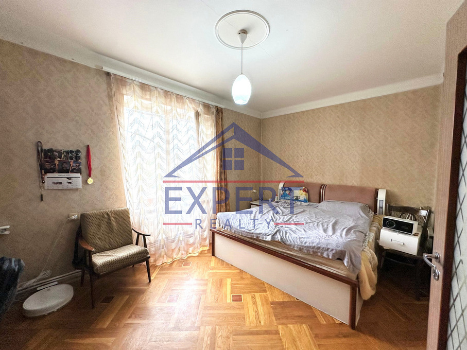 ԱՐԱԲԿԻՐ, ԱԶԱՏՈՒԹՅԱՆ ՊՈՂՈՏԱ, 3 ՍԵՆՅԱԿ