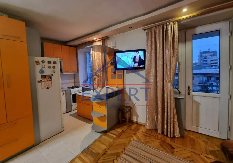 ԱՐԱԲԿԻՐ, ԿՈՄԻՏԱՍԻ ՊՈՂՈՏԱ, 2 ՍԵՆՅԱԿ