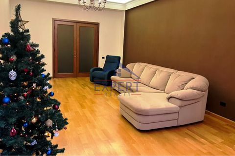 ԿԵՆՏՐՈՆ, ԱՐԱՄԻ ՓՈՂՈՑ, 4 ՍԵՆՅԱԿ