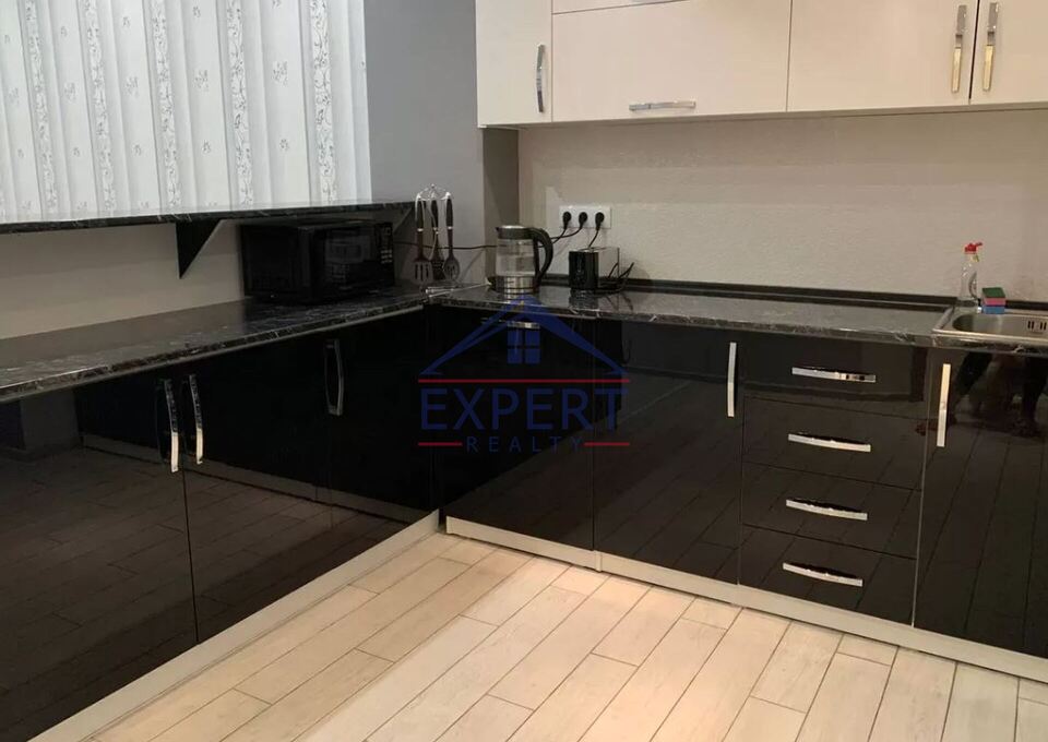 ԿԵՆՏՐՈՆ, ԾԻԾԵՌՆԱԿԱԲԵՐԴԻ ԽՃՈՒՂԻ, 3 ՍԵՆՅԱԿ