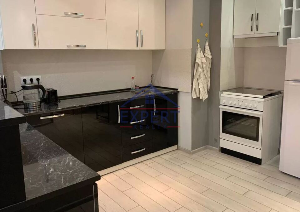 ԿԵՆՏՐՈՆ, ԾԻԾԵՌՆԱԿԱԲԵՐԴԻ ԽՃՈՒՂԻ, 3 ՍԵՆՅԱԿ