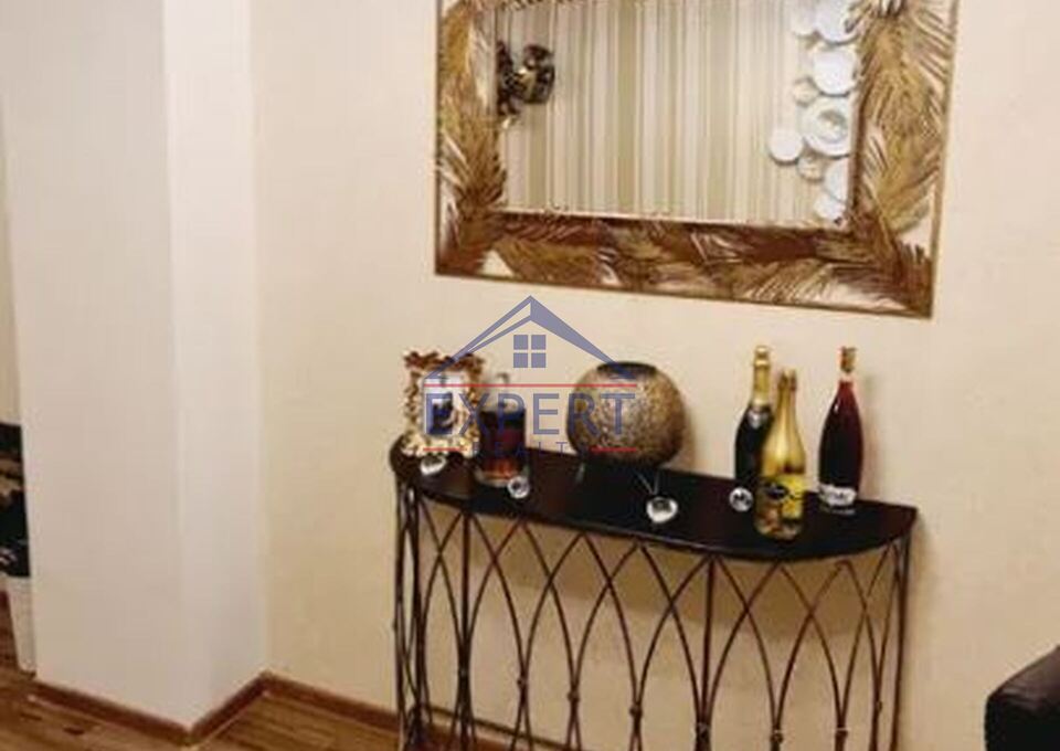 ԿԵՆՏՐՈՆ, ԾԻԾԵՌՆԱԿԱԲԵՐԴԻ ԽՃՈՒՂԻ, 3 ՍԵՆՅԱԿ