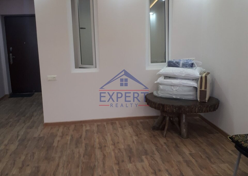 ԱՐԱԲԿԻՐ, ԱՂԲՅՈՒՐ ՍԵՐՈԲԻ ՓՈՂՈՑ, 2 ՍԵՆՅԱԿ