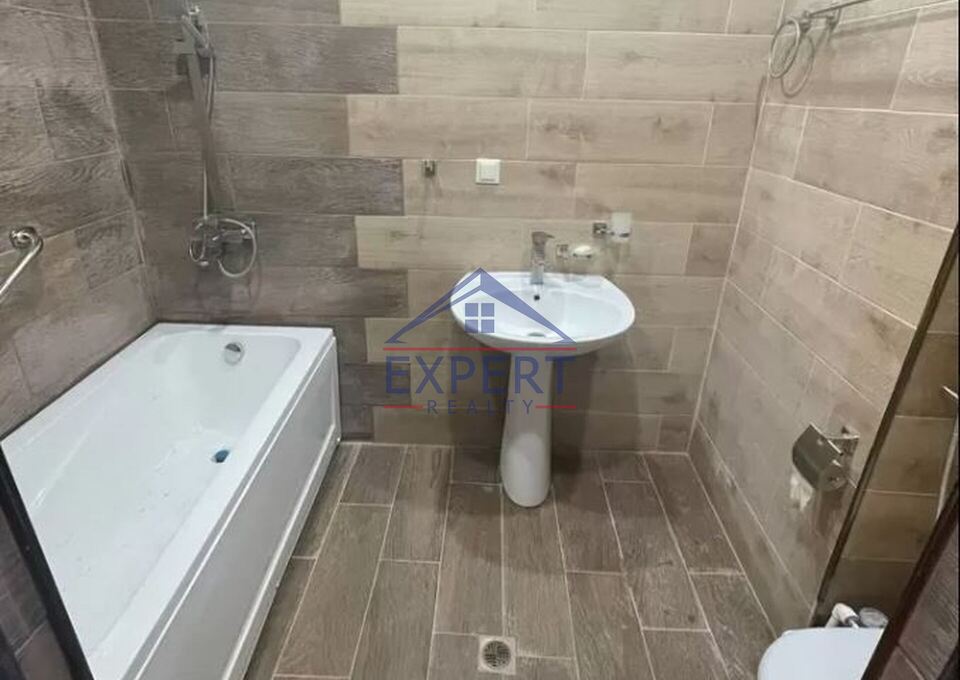 ԱՐԱԲԿԻՐ, ԱՂԲՅՈՒՐ ՍԵՐՈԲԻ ՓՈՂՈՑ, 2 ՍԵՆՅԱԿ