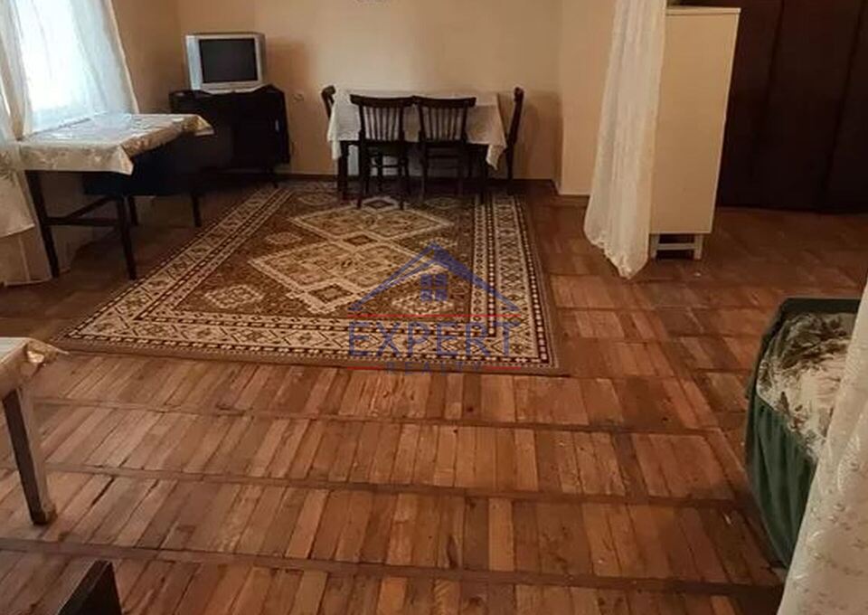 ԱՐԱԲԿԻՐ, ԱՐԱՄ ԽԱՉԱՏՐՅԱՆ ՓՈՂՈՑ, 3 ՍԵՆՅԱԿ