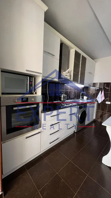 ԷՐԵԲՈՒՆԻ, ԱԹՈՅԱՆ ՓՈՂՈՑ, 3 ՍԵՆՅԱԿ