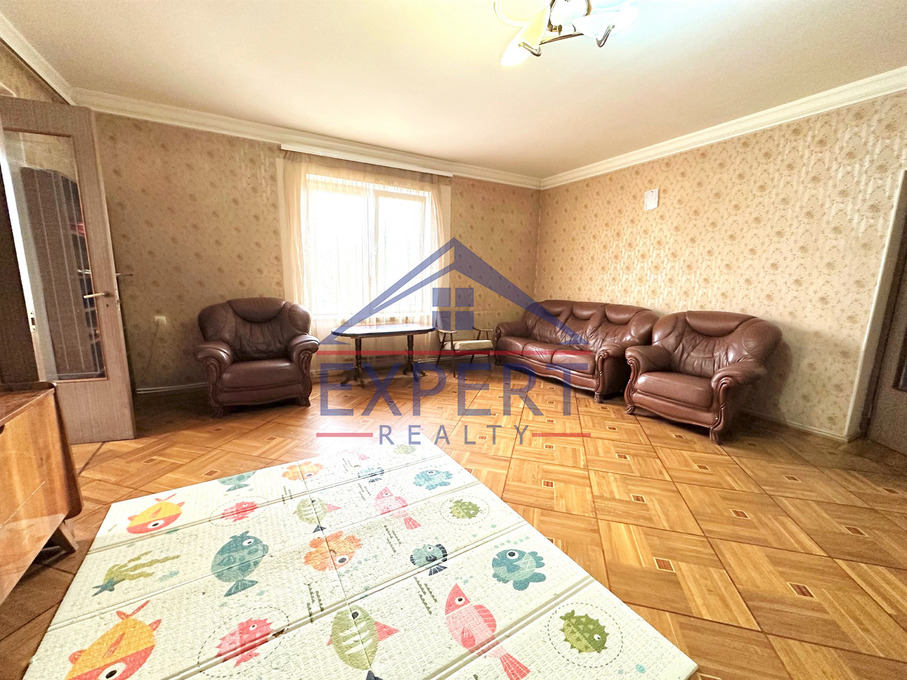 ԱՐԱԲԿԻՐ, ԱԶԱՏՈՒԹՅԱՆ ՊՈՂՈՏԱ, 3 ՍԵՆՅԱԿ