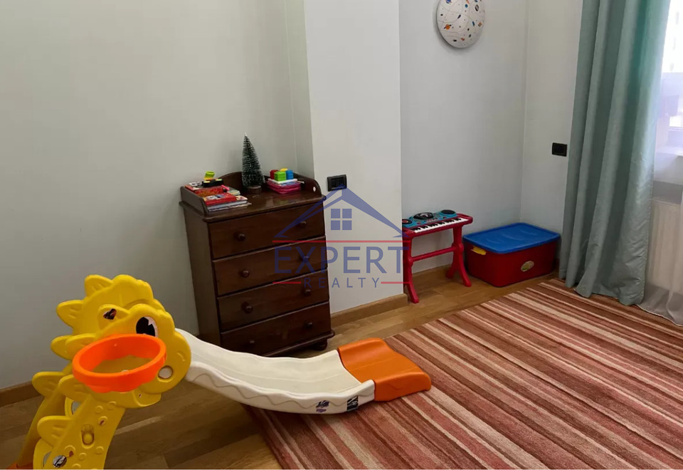 ԿԵՆՏՐՈՆ, ԱՐԱՄԻ ՓՈՂՈՑ, 4 ՍԵՆՅԱԿ