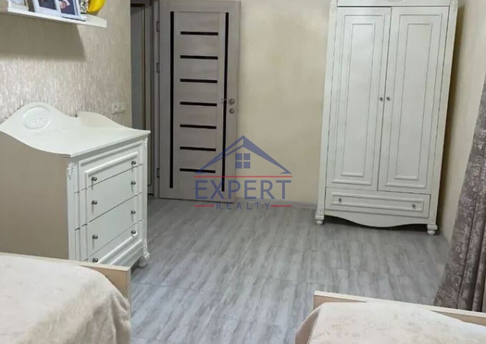 ԱՐԱԲԿԻՐ, ԱՐԱՄ ԽԱՉԱՏՐՅԱՆ ՓՈՂՈՑ, 4 ՍԵՆՅԱԿ