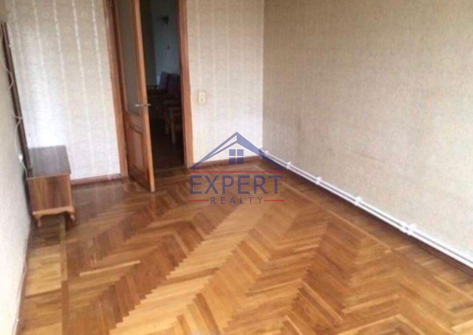 Երեք հարկանի Քարե տուն, Զեյթունում Ա․ Տիգրանյան  Զեյթունում, 350 ք.մ