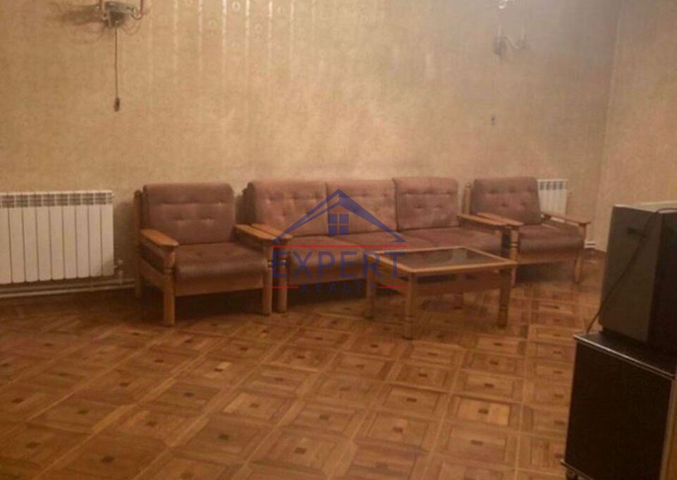 Երեք հարկանի Քարե տուն, Զեյթունում Ա․ Տիգրանյան  Զեյթունում, 350 ք.մ