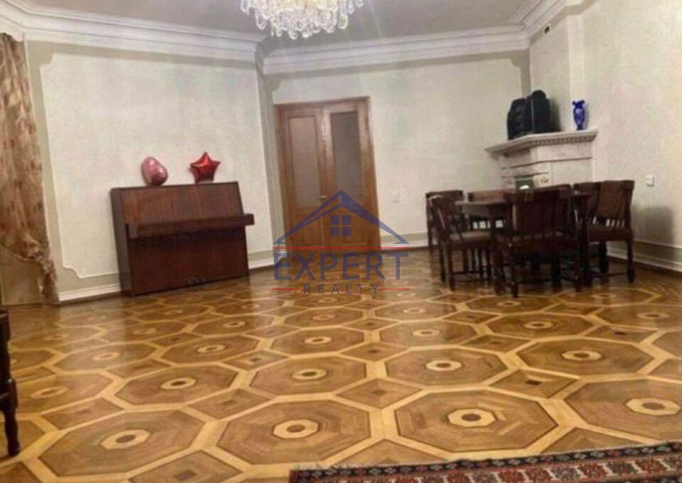 Երեք հարկանի Քարե տուն, Զեյթունում Ա․ Տիգրանյան  Զեյթունում, 350 ք.մ