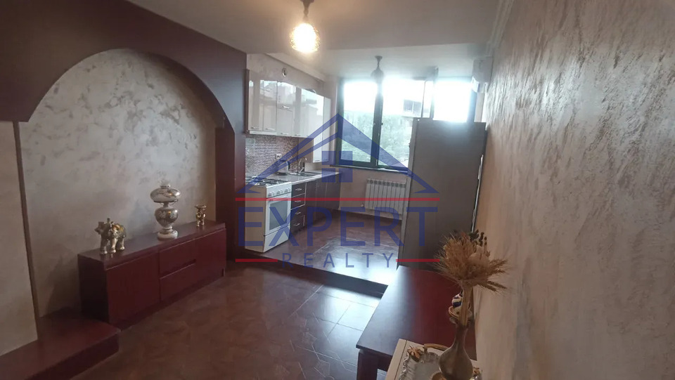 ԿԵՆՏՐՈՆ, ԶԱՔՅԱՆ ՓՈՂՈՑ, 2 ՍԵՆՅԱԿ