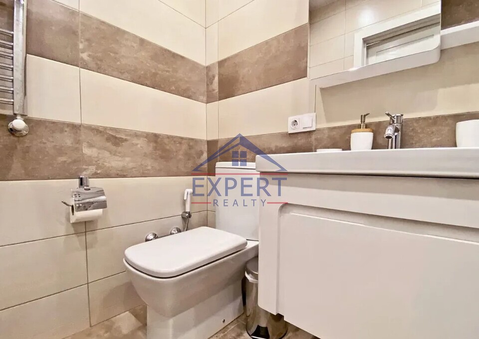 ԿԵՆՏՐՈՆ, ԲՈՒԶԱՆԴԻ ՓՈՂՈՑ, 2 ՍԵՆՅԱԿ