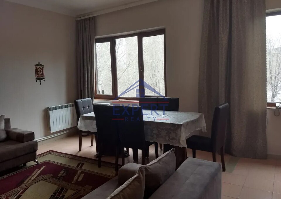 ԿԵՆՏՐՈՆ, ԲՐՅՈՒՍՈՎԻ ՓՈՂՈՑ, 2 ՍԵՆՅԱԿ