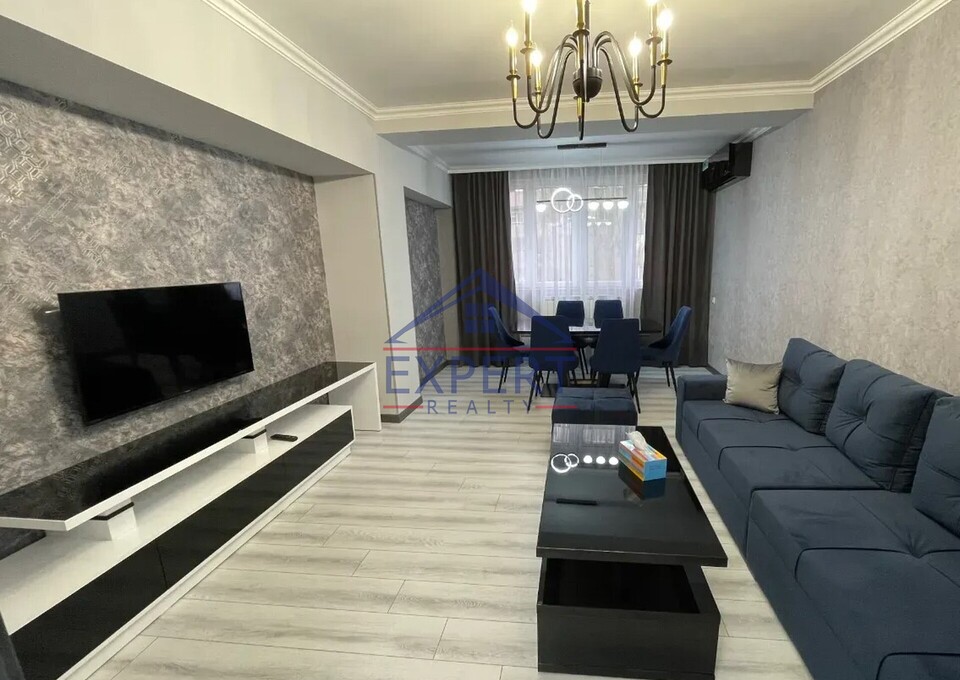 ԿԵՆՏՐՈՆ, ԽՈՐԵՆԱՑՈՒ ՓՈՂՈՑ, 2 ՍԵՆՅԱԿ