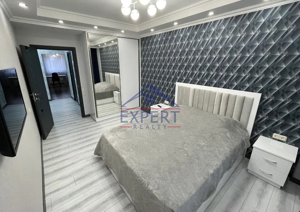 ԿԵՆՏՐՈՆ, ԽՈՐԵՆԱՑՈՒ ՓՈՂՈՑ, 2 ՍԵՆՅԱԿ