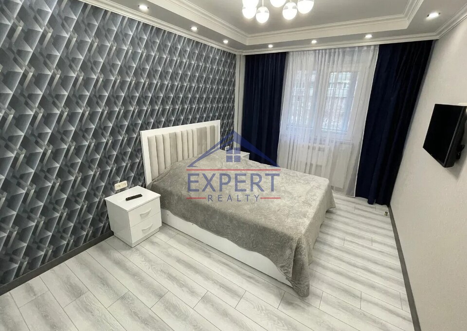 ԿԵՆՏՐՈՆ, ԽՈՐԵՆԱՑՈՒ ՓՈՂՈՑ, 2 ՍԵՆՅԱԿ