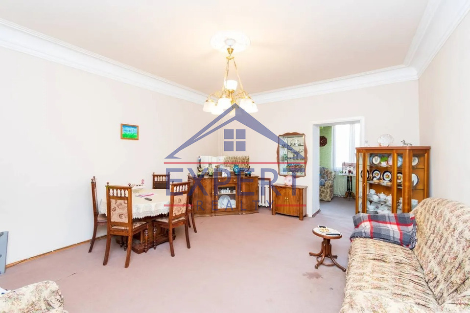 ԿԵՆՏՐՈՆ, ՄԱՇՏՈՑԻ ՊՈՂՈՏԱ, 2 ՍԵՆՅԱԿ