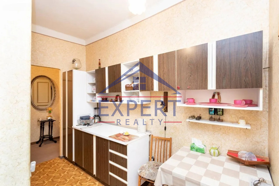 ԿԵՆՏՐՈՆ, ՄԱՇՏՈՑԻ ՊՈՂՈՏԱ, 2 ՍԵՆՅԱԿ