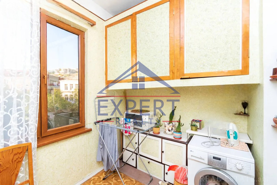 ԿԵՆՏՐՈՆ, ՄԱՇՏՈՑԻ ՊՈՂՈՏԱ, 2 ՍԵՆՅԱԿ