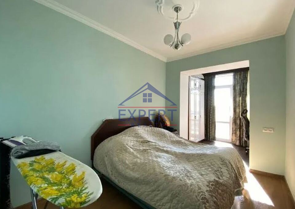 ՔԱՆԱՔԵՌ ԶԵՅԹՈՒՆ, ԱՎԵՏԻՍ ԱՀԱՐՈՆՅԱՆ, 4 ՍԵՆՅԱԿ