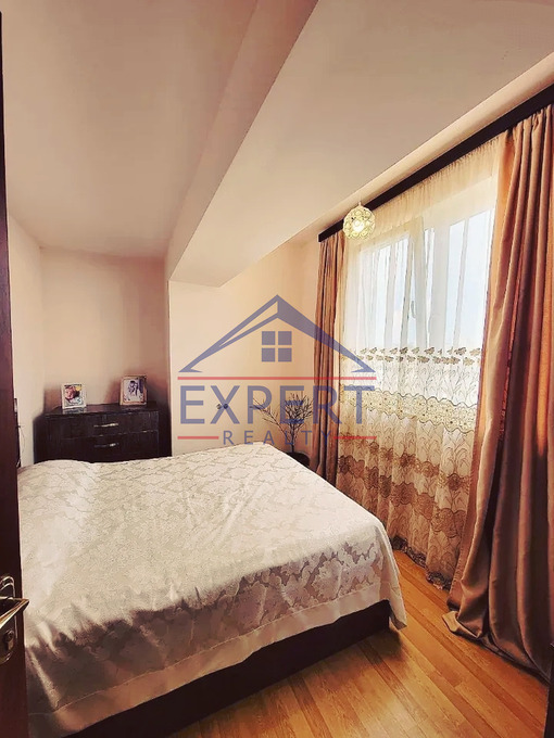 ՔԱՆԱՔԵՌ ԶԵՅԹՈՒՆ, ԴՐՈՅԻ ՓՈՂՈՑ, 3 ՍԵՆՅԱԿ