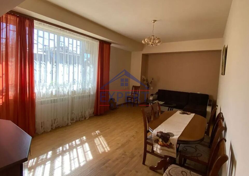 ԿԵՆՏՐՈՆ, ԲԱՂՐԱՄՅԱՆ ՊՈՂՈՏԱ, 2 ՍԵՆՅԱԿ