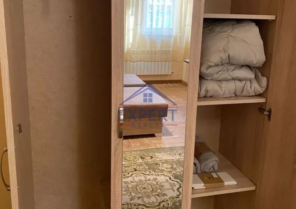 ԿԵՆՏՐՈՆ, ԲԱՂՐԱՄՅԱՆ ՊՈՂՈՏԱ, 2 ՍԵՆՅԱԿ