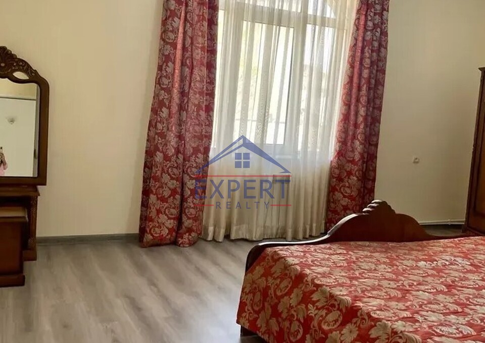 ԿԵՆՏՐՈՆ, ՍԻՄԵՈՆ ԵՐԵՎԱՆՑԻ ՓՈՂՈՑ, 7 ՍԵՆՅԱԿ