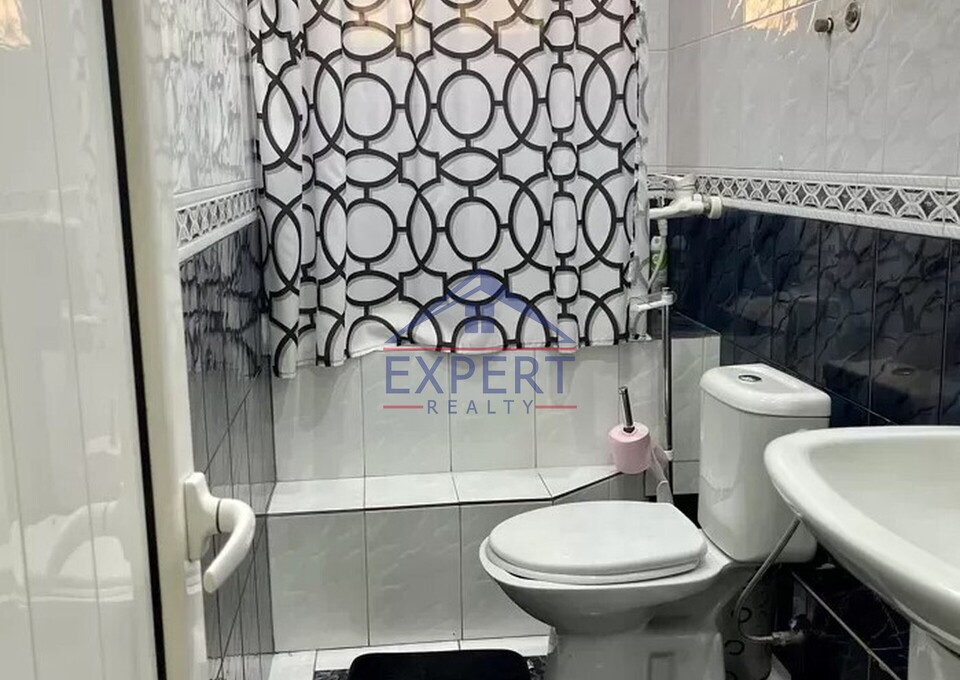 ԿԵՆՏՐՈՆ, ՍԻՄԵՈՆ ԵՐԵՎԱՆՑԻ ՓՈՂՈՑ, 7 ՍԵՆՅԱԿ