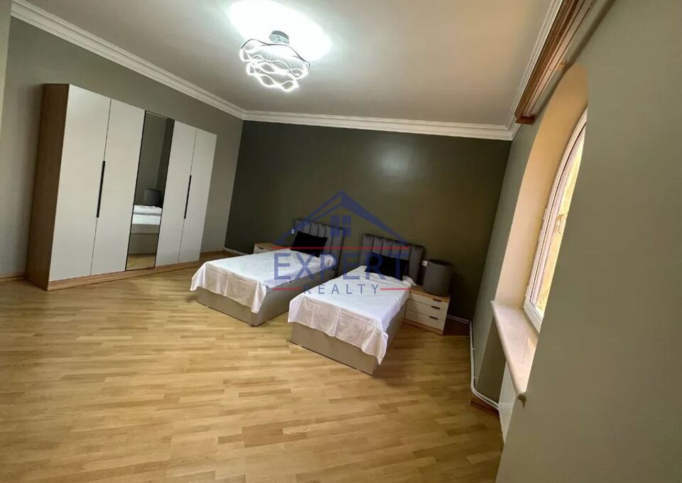 ԷՐԵԲՈՒՆԻ, ՍԱՐԻ ԹԱՂ 9-ՐԴ ՓՈՂՈՑ, 5 ՍԵՆՅԱԿ