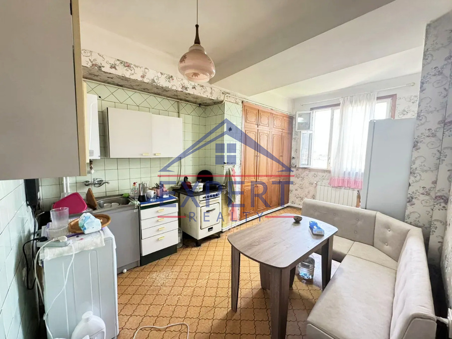 ԿԵՆՏՐՈՆ, ԶԱՎԱՐՅԱՆ ՓՈՂՈՑ, 3 ՍԵՆՅԱԿ