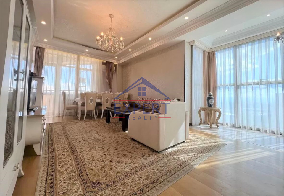 ԿԵՆՏՐՈՆ, ԾԻԾԵՌՆԱԿԱԲԵՐԴԻ ԽՃՈՒՂԻ, 3 ՍԵՆՅԱԿ