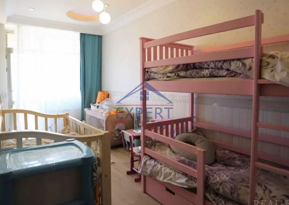 ԿԵՆՏՐՈՆ, ԾԻԾԵՌՆԱԿԱԲԵՐԴԻ ԽՃՈՒՂԻ, 3 ՍԵՆՅԱԿ