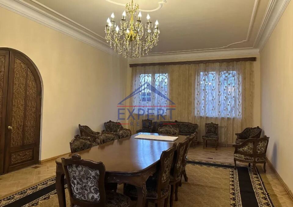 ԷՐԵԲՈՒՆԻ, ՍԱՐԻ ԹԱՂ 9-ՐԴ ՓՈՂՈՑ, 5 ՍԵՆՅԱԿ