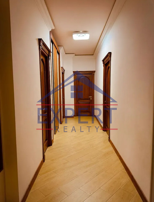 ՔԱՆԱՔԵՌ ԶԵՅԹՈՒՆ, ՊԱՐՈՒՅՐ ՍԵՎԱԿԻ ՓՈՂՈՑ, 3 ՍԵՆՅԱԿ