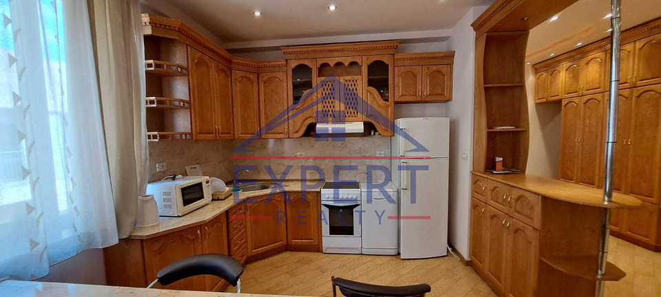 ԿԵՆՏՐՈՆ ՀՅՈՒՍԻՍԱՅԻՆ ՊՈՂՈՏԱ, 4 ՍԵՆՅԱԿ