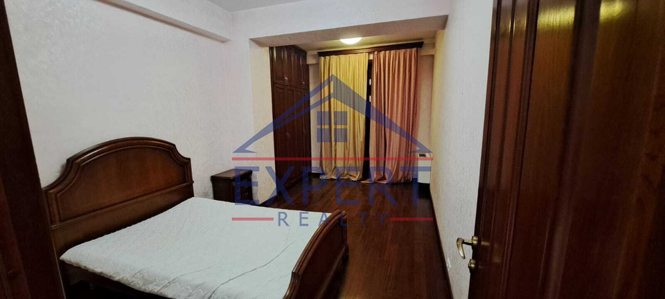 ԿԵՆՏՐՈՆ ՀՅՈՒՍԻՍԱՅԻՆ ՊՈՂՈՏԱ, 3 ՍԵՆՅԱԿ