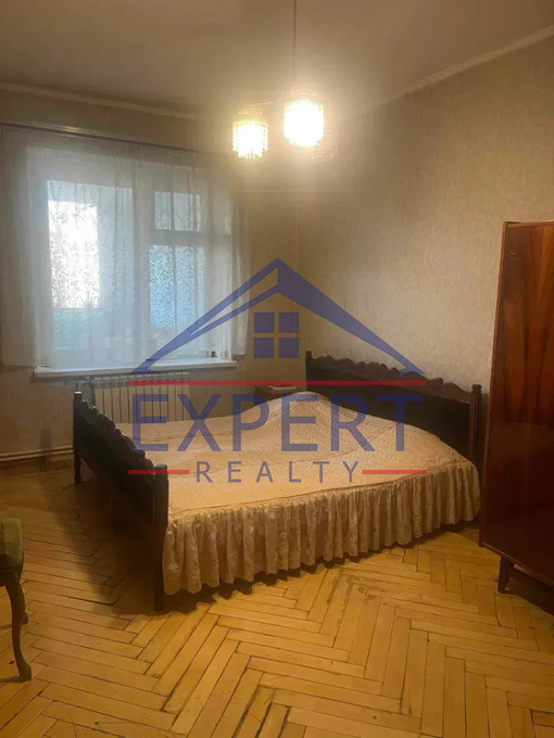 ԱՐԱԲԿԻՐ, ՎԱՂԱՐՇ ՎԱՂԱՐՇՅԱՆ ՓՈՂՈՑ, 3 ՍԵՆՅԱԿ