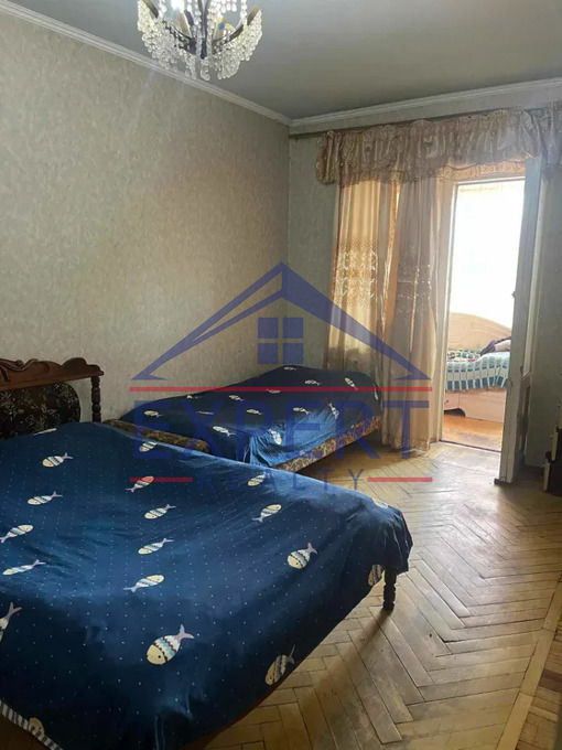 ԱՐԱԲԿԻՐ, ՎԱՂԱՐՇ ՎԱՂԱՐՇՅԱՆ ՓՈՂՈՑ, 3 ՍԵՆՅԱԿ